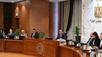 رئيس الوزراء: الحكومة تسعى لوضع رؤية شاملة لمستأجري “القانون القديم” تشمل عدة خيارات.