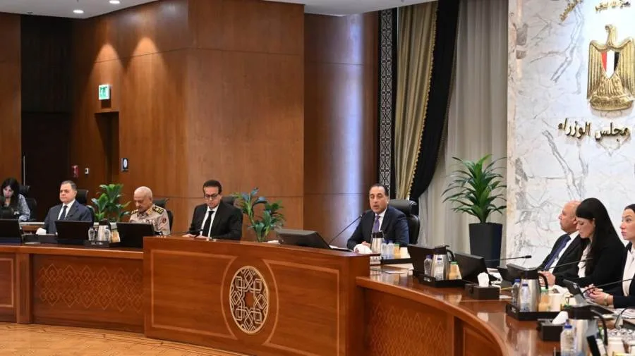 رئيس الوزراء: الحكومة تسعى لوضع رؤية شاملة لمستأجري “القانون القديم” تشمل عدة خيارات. رئيس الوزراء: الحكومة تسعى لوضع رؤية شاملة لمستأجري “القانون القديم” تشمل عدة خيارات.