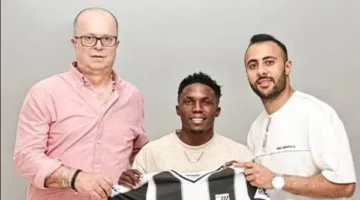 رسميًا.. الصفاقسي يوقع مع ترافيس موتيابا، لاعب الزمالك السابق