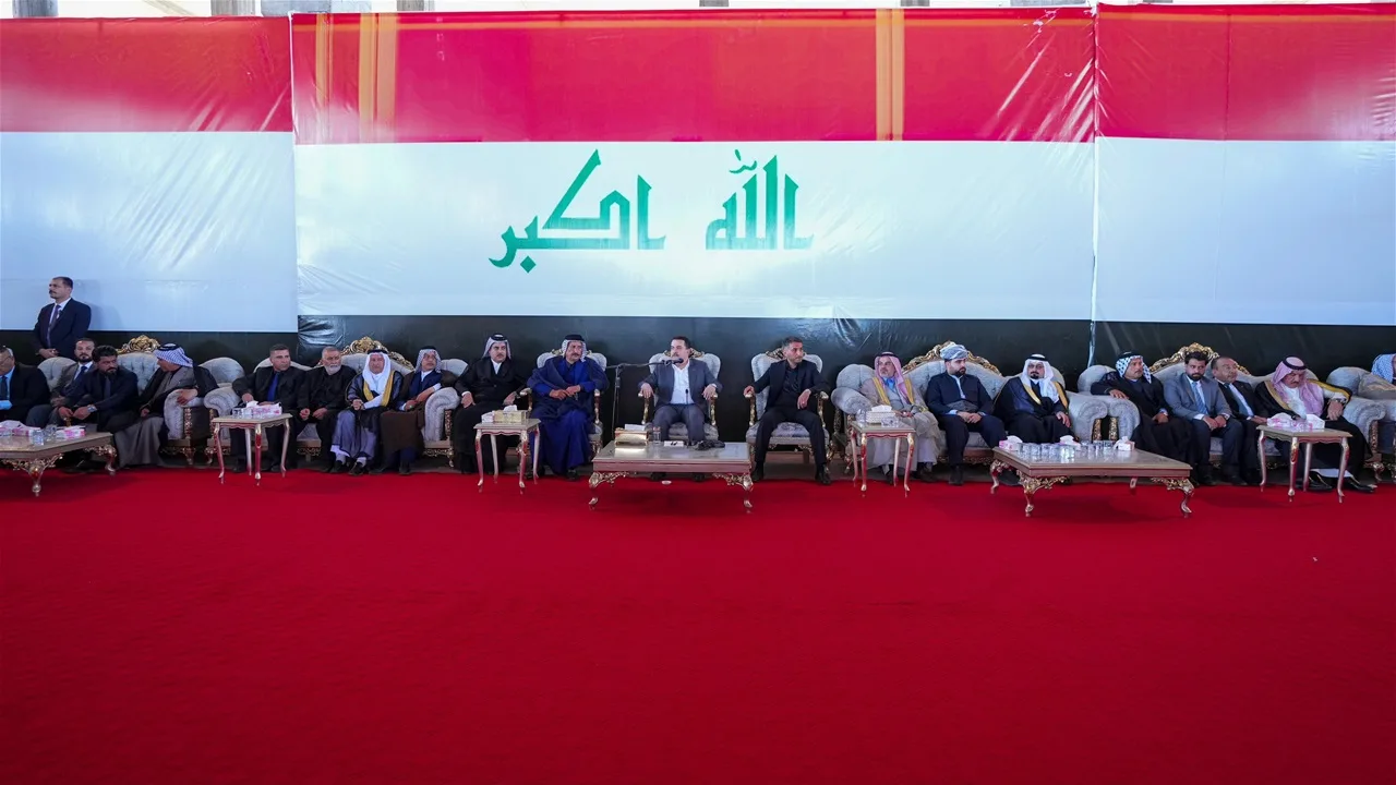 السوداني: نعمل على تجميع السلاح بيد الدولة. السوداني: نعمل على تجميع السلاح بيد الدولة.