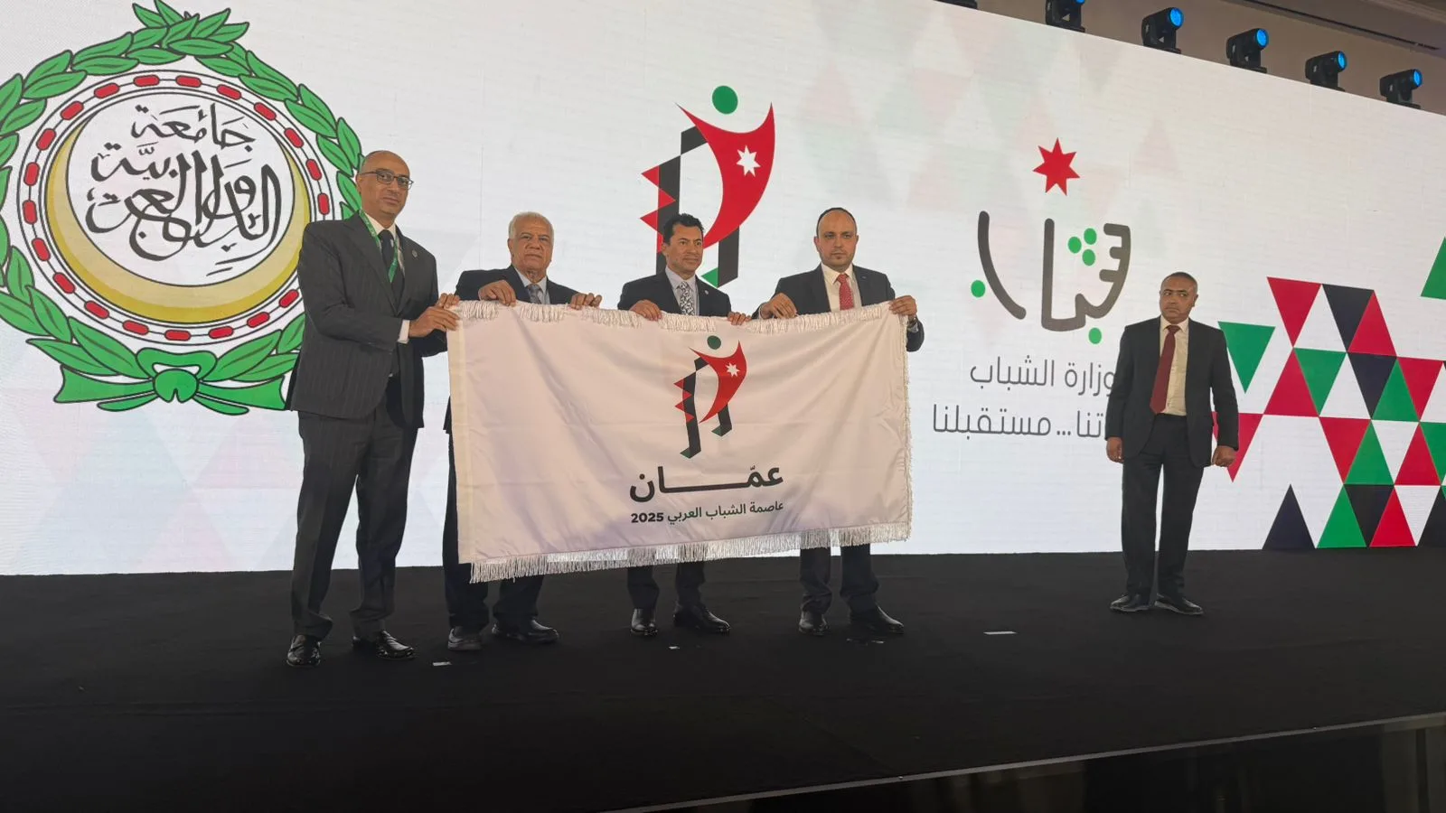 وزير الرياضة يشارك في إطلاق “عمّان عاصمة الشباب العربي 2025” وزير الرياضة يشارك في إطلاق “عمّان عاصمة الشباب العربي 2025”