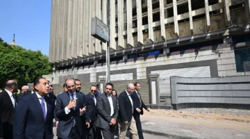 تقرير وزير الاتصالات حول استعادة الخدمات المختلفة بعد حريق مركز رمسيس.