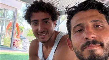 أحمد حجازي يشارك صورة مع محمد هاني أثناء العطلة تحضيرًا للموسم المقبل.