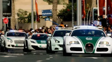 شاب يسجل تصرفات متهورة لصديقه في دبي ويعرضه لغرامة مرورية بقيمة 13 ألف دولار (فيديو)