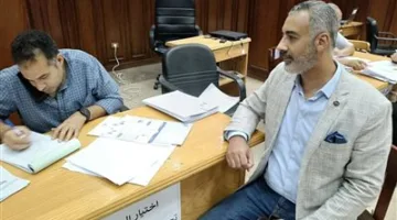 نائب رئيس حزب العدل للشؤون الخارجية يقدم طلب ترشحه لانتخابات مجلس الشيوخ.