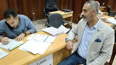 نائب رئيس حزب العدل للشؤون الخارجية يقدم طلب ترشحه لانتخابات مجلس الشيوخ.