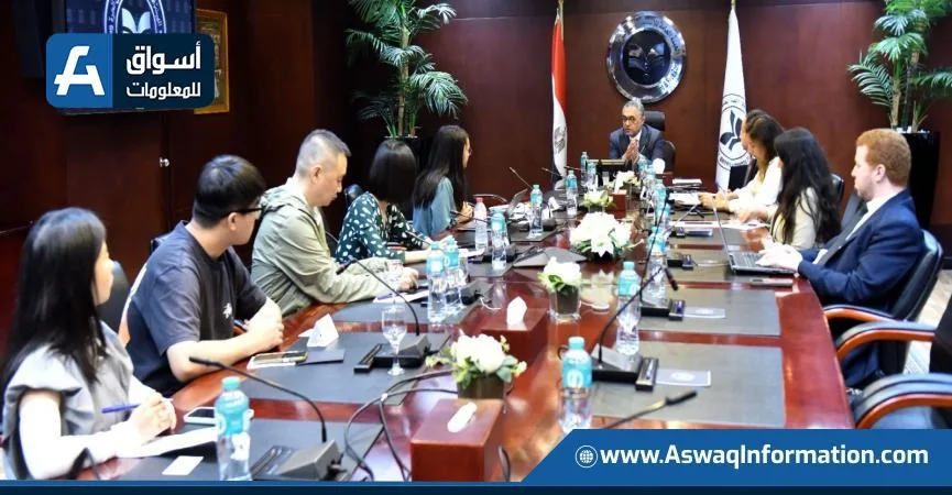 “هيبة” يناقش مع وفد من الشركات الصينية فرص الاستثمار في صناعة المنسوجات والملابس “هيبة” يناقش مع وفد من الشركات الصينية فرص الاستثمار في صناعة المنسوجات والملابس