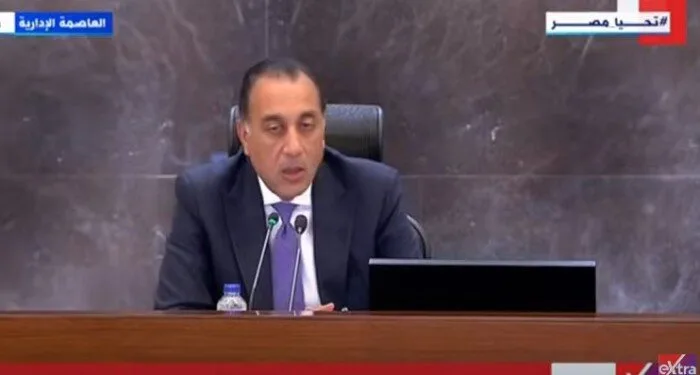 رئيس الوزراء: لا يمكن لأحد أن يتعدى على حصة مصر من المياه حتى وإن كانت قطرة واحدة. رئيس الوزراء: لا يمكن لأحد أن يتعدى على حصة مصر من المياه حتى وإن كانت قطرة واحدة.