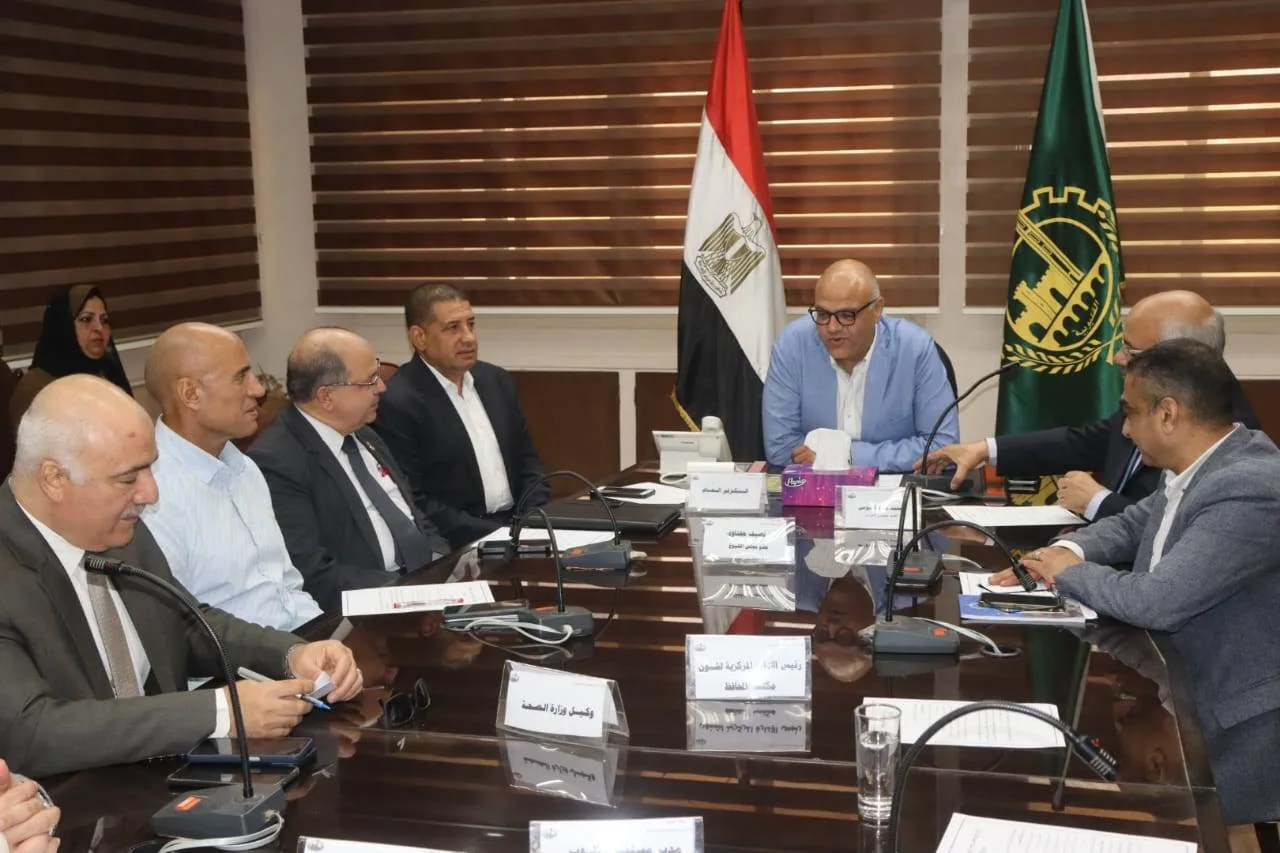 محافظ القليوبية يرأس اجتماع المجلس الإقليمي للصحة بهدف تحسين الخدمات الطبية