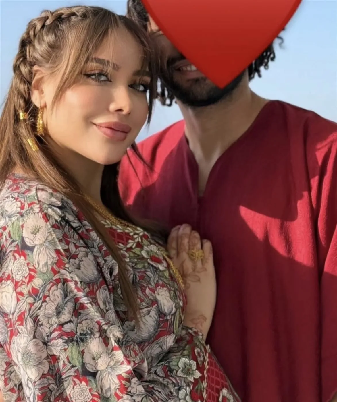 من هي الزوجة الثانية لمحمد النني وما هو ردها على الانتقادات؟ من هي الزوجة الثانية لمحمد النني وما هو ردها على الانتقادات؟