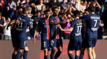 باريس يسجل ثلاث أهداف خلال نصف ساعة ويتفوق على ريال مدريد في الشوط الأول.