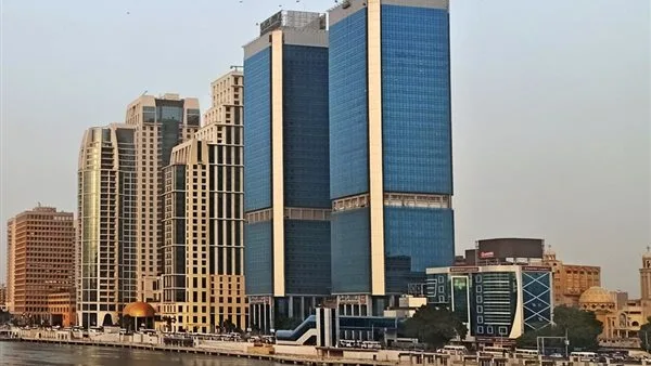 من الأزمات إلى النمو: البنك الأهلي المصري نموذج في إدارة التحديات من الأزمات إلى النمو: البنك الأهلي المصري نموذج في إدارة التحديات