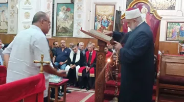 المحافظ ورموز بورسعيد يواسون المطران في وفاة القمص بطرس الجبلاوي