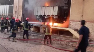 وزير الكهرباء يزور موقع الحريق في محطة الطاقة بالعاشر