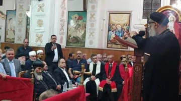 محافظ بورسعيد يشارك في جنازة القمص بطرس الجبلاوي