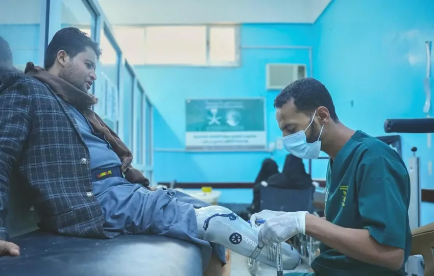 بمساهمة من مركز الملك سلمان.. مركز الأطراف الصناعية في مأرب يقدم خدماته لـ 595 مستفيدًا