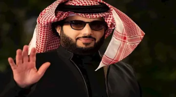 تركي آل الشيخ يسوّق لمسرحية “البقاء للأصيع” خلال فعاليات كأس العالم للرياضات الإلكترونية