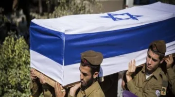 ظهروا من مخابئهم.. مقتل جندي إسرائيلي في مواجهة مع مسلحين في غزة