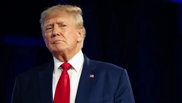 إلقاء القبض على شخص هدد بإطلاق النار على ترامب ومسؤولين رفيعي المستوى آخرين إلقاء القبض على شخص هدد بإطلاق النار على ترامب ومسؤولين رفيعي المستوى آخرين