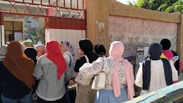 إنهاء امتحانات الثانوية العامة 2025 في مواد الأحياء والرياضيات والإحصاء