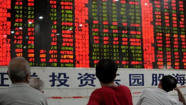 أسواق الأسهم الصينية تشهد ارتفاعاً طفيفاً رغم انكماش أسعار المنتجين بأعمق مستوى خلال عامين أسواق الأسهم الصينية تشهد ارتفاعاً طفيفاً رغم انكماش أسعار المنتجين بأعمق مستوى خلال عامين