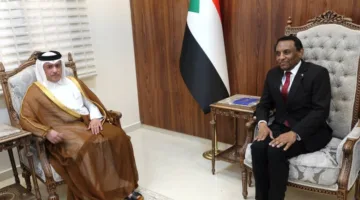 اجتماع رئيس الوزراء السوداني مع السفير القطري