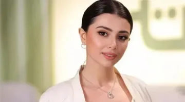 عبر مظهر جديد.. ماريتا الحلاني تُدهش جمهورها بإطلالة مميزة وتُصدر أولى أعمالها عقب انفصالها عن زوجها (فيديو)