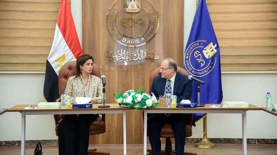 “الغمراوي”: الشراكة مع منظمة الصحة العالمية تعزز من موقع مصر كمركز رئيسي للصناعات الدوائية في الشرق الأوسط. “الغمراوي”: الشراكة مع منظمة الصحة العالمية تعزز من موقع مصر كمركز رئيسي للصناعات الدوائية في الشرق الأوسط.