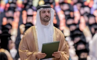 سلطان بن أحمد القاسمي يوجه بتخصيص منح دراسية لأوائل الثانوية العامة على مستوى البلاد في جامعة الشارقة.