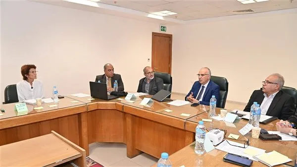 مصر تبدأ مشروعاً مبتكراً لحماية شواطئ كفر الشيخ باستخدام رمال بحرية صديقة للبيئة مصر تبدأ مشروعاً مبتكراً لحماية شواطئ كفر الشيخ باستخدام رمال بحرية صديقة للبيئة