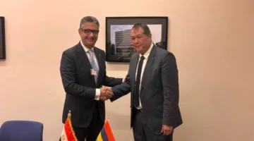 وزير التموين يناقش مع نظيره في موريشيوس سبل التعاون في توفير السلع الأساسية