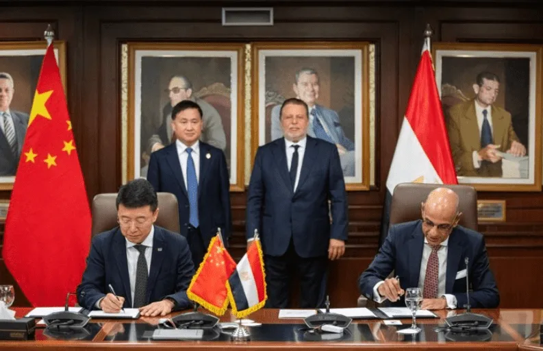 محافظ البنك المركزي المصري يلتقي بنظيره الصيني ويشهد توقيع ثلاث اتفاقيات للتعاون المشترك