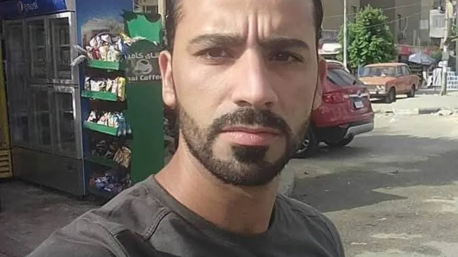 طفل يقود مركبة بالعكس ويصدم شابًا في مدينة نصر طفل يقود مركبة بالعكس ويصدم شابًا في مدينة نصر