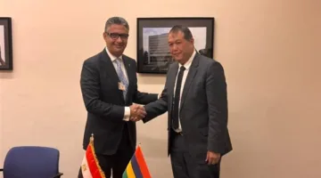 وزير التموين يناقش مع نظيره الموريشي فرصة التعاون في توفير السلع الأساسية وتعزيز آلية التعاون الحكومي المشترك.
