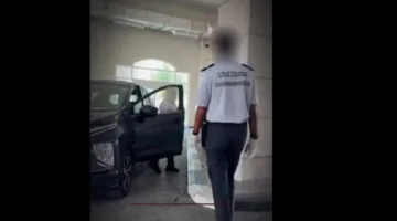 محاولة تهريب “التنبّاك” والذهب في سيارته عبر منفذ أبو سمرة بطريقة غير متوقعة (فيديو)