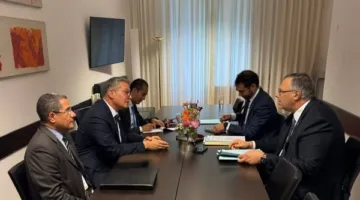 وزير النفط يتناول مع رئيس توتال إنرجيز الفرنسية موضوع رفع الإنتاج في البحر الأبيض المتوسط.