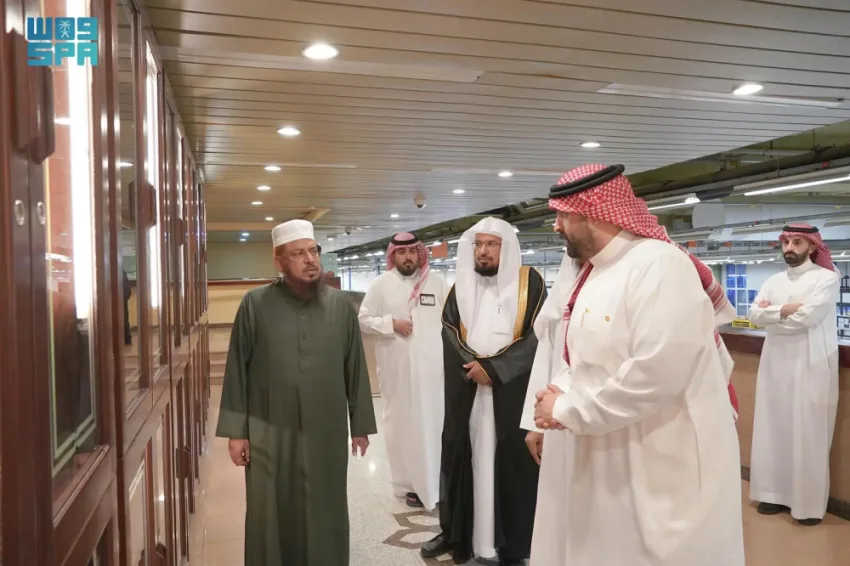 رئيس جمعية الحديث في بنغلاديش يتابع إنجازات مجمع الملك فهد لطباعة المصحف الشريف