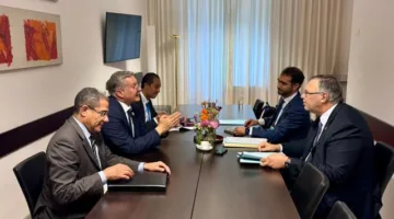 وزير البترول يناقش مع رئيس توتال إنرجيز الفرنسية سبل زيادة الإنتاج وإمكانيات الاستكشاف الجديدة في البحر الأبيض المتوسط.