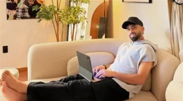 أول رد فعل لمروان عطية، لاعب الأهلي، بعد إجرائه عملية جراحية للفتق (صور)