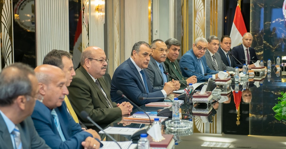 وزيرا الإنتاج الحربي والكهرباء