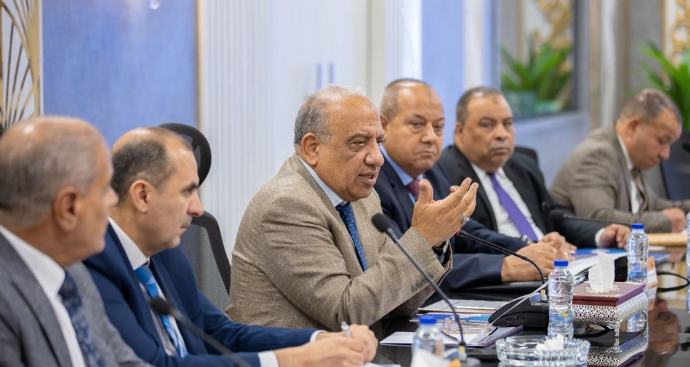 وزيرا الإنتاج الحربي والكهرباء