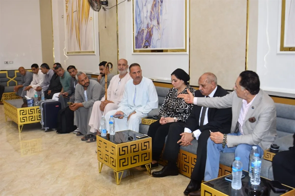 وفد من “الجبهة الوطنية” يلتقي بأسر ضحايا الحادث الإقليمي (صور) وفد من “الجبهة الوطنية” يلتقي بأسر ضحايا الحادث الإقليمي (صور)