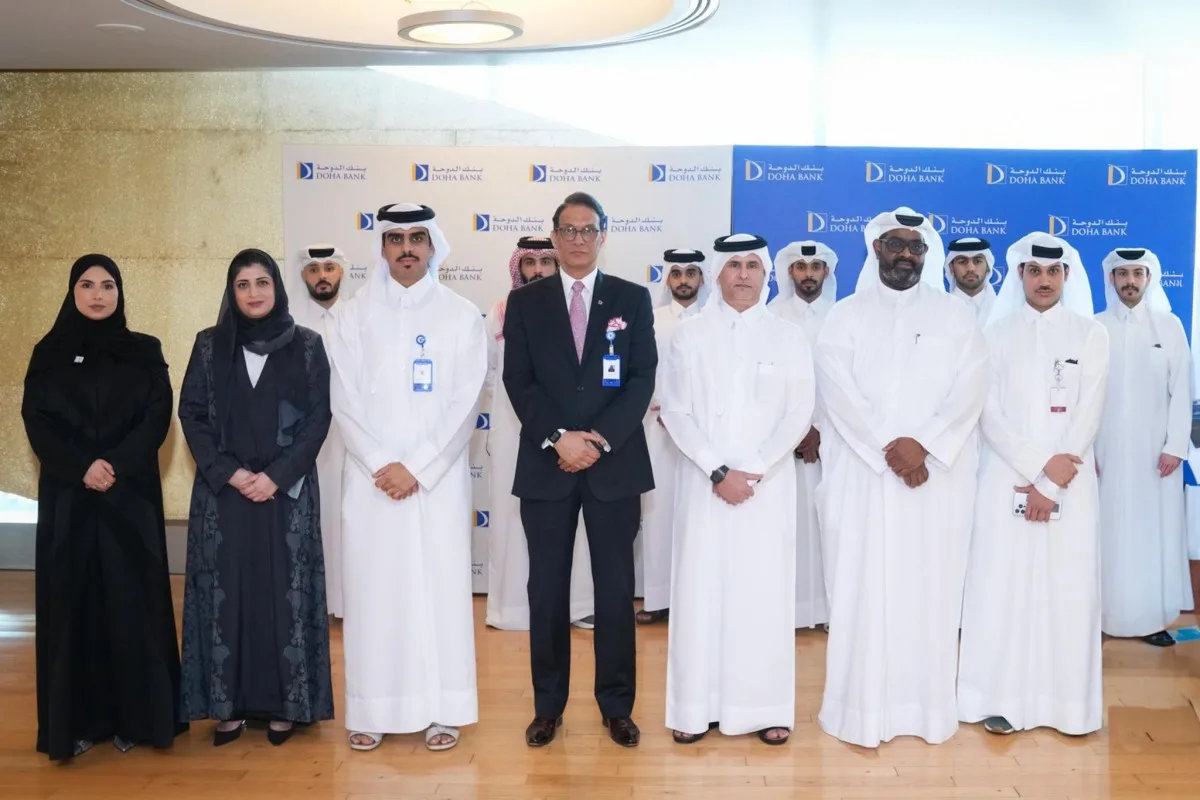 وزارة العمل تنظم ورشة تعريفية عن برنامج “خدمة العملاء” للمستفيدين من خدمات التوظيف بالتعاون مع بنك الدوحة.