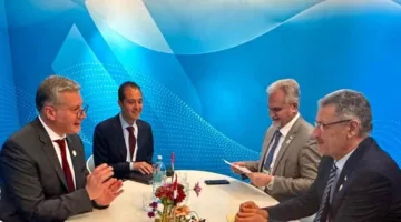 وزير البترول يجتمع مع نظيره العراقي لمناقشة سبل تعزيز التعاون المشترك