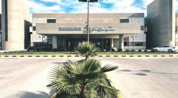 فريق الطب بمستشفى العمران ينجح في إنقاذ مقيم تعرض لإصابة بجسم معدني اخترق عضلات رقبته.