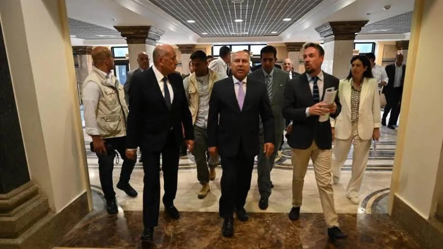 وزير الصناعة والنقل يزور محطة الركاب السياحية في ميناء الإسكندرية ويشهد وصول السفينة السياحية AROYA