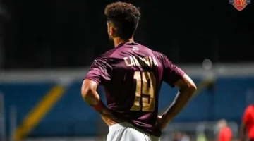 كناريا يقترب من الاتحاد السكندري للعب مع والده
