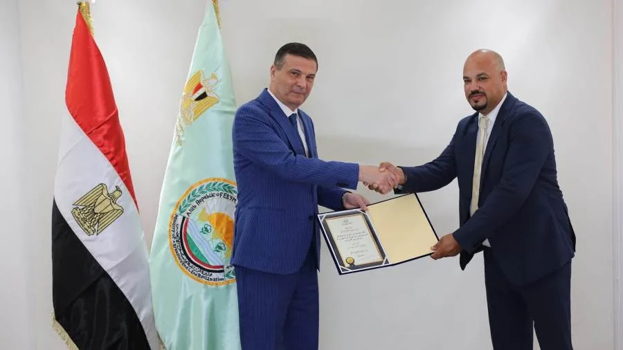 وزير الزراعة ومنصة “حوار” يحتفيان بأفضل المبادرات في المجال الزراعي وزير الزراعة ومنصة “حوار” يحتفيان بأفضل المبادرات في المجال الزراعي