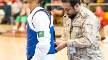 المقاتل السعودي رياض حمدي يحصد الميدالية الفضية في بطولة العالم للتايكوندو العسكري