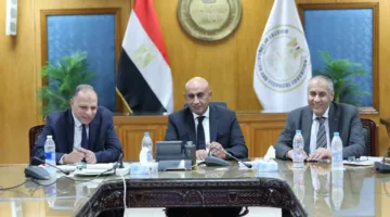 وزارة التربية والتعليم تعرض تقرير غرفة العمليات بشأن مجريات الأيام الأخيرة للامتحانات.